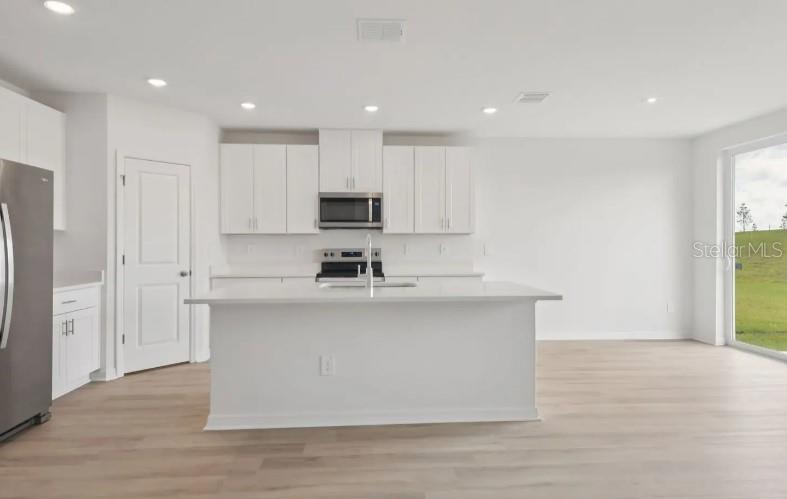 Image 3 of 9 For 12562 Hourglass Way