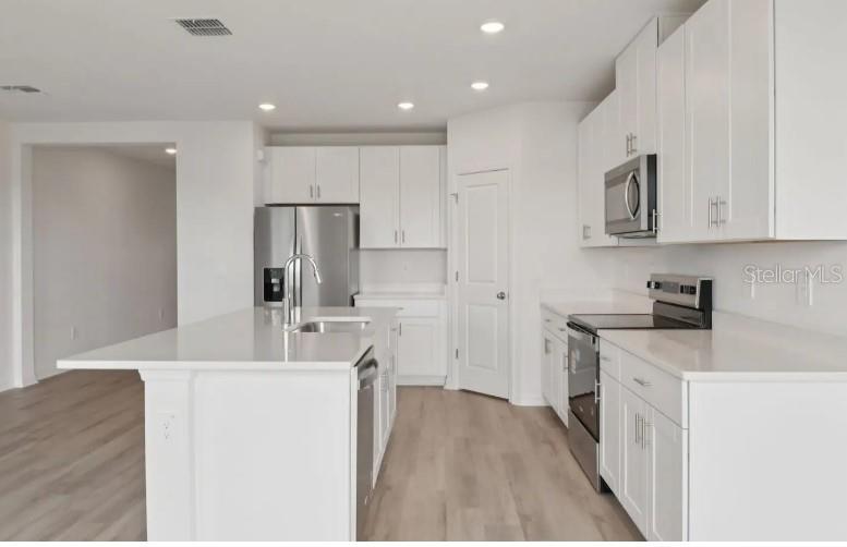 Image 4 of 9 For 12562 Hourglass Way