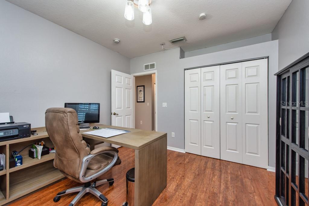 Listing photo id 19 for 720 Sandy Hills Avenue