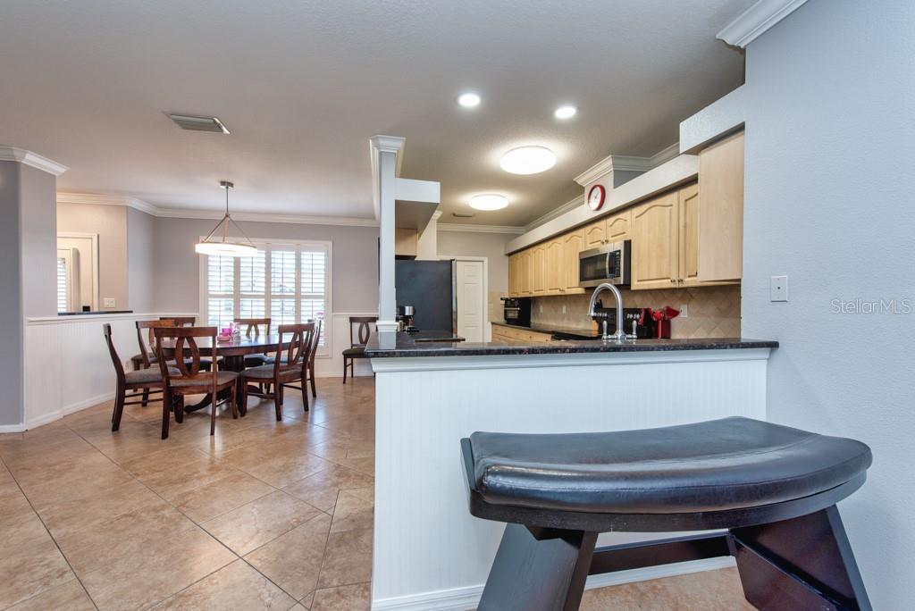 Listing photo id 7 for 720 Sandy Hills Avenue