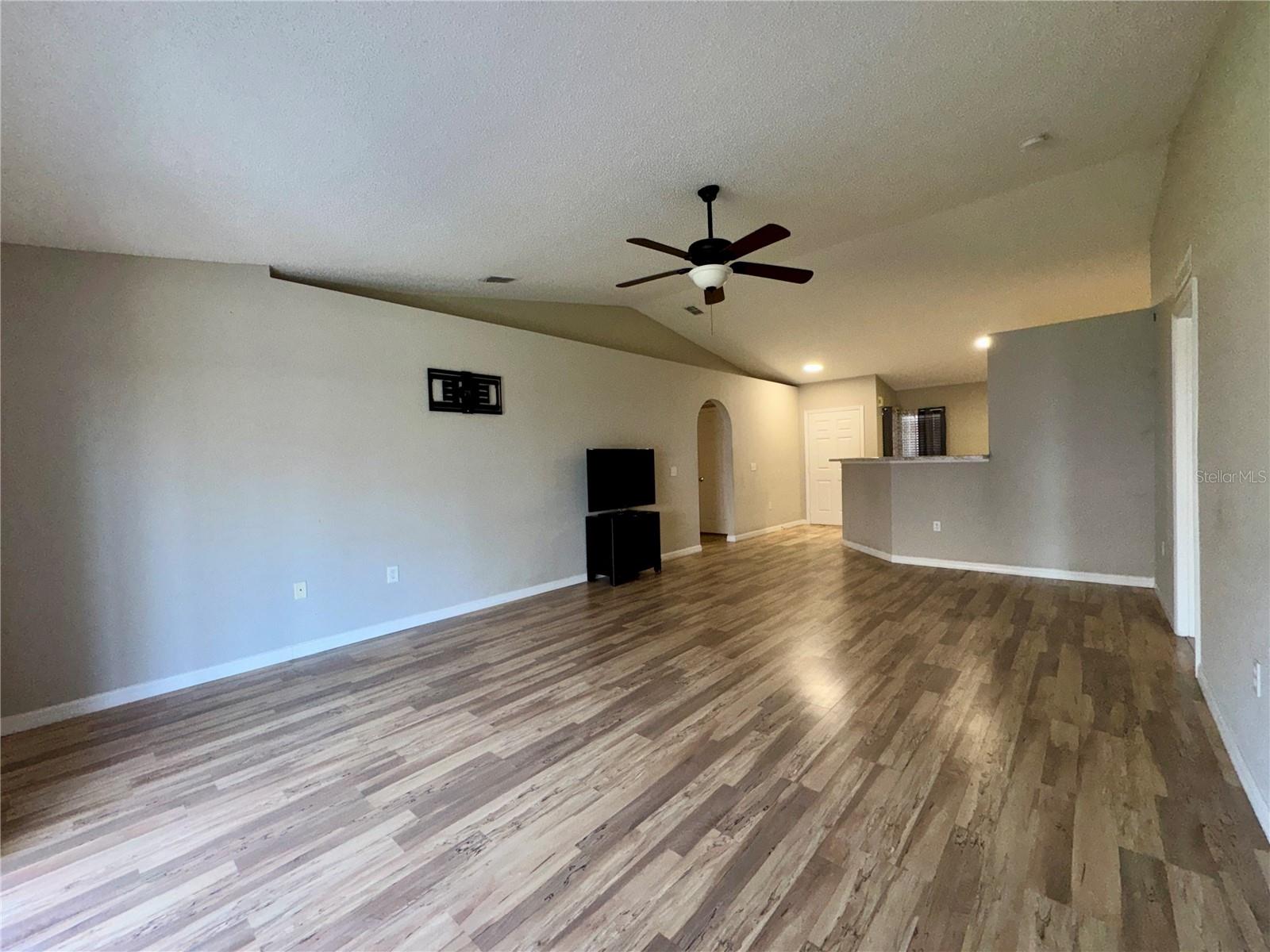 Image 10 of 32 For 12626 Lake Vista Drive