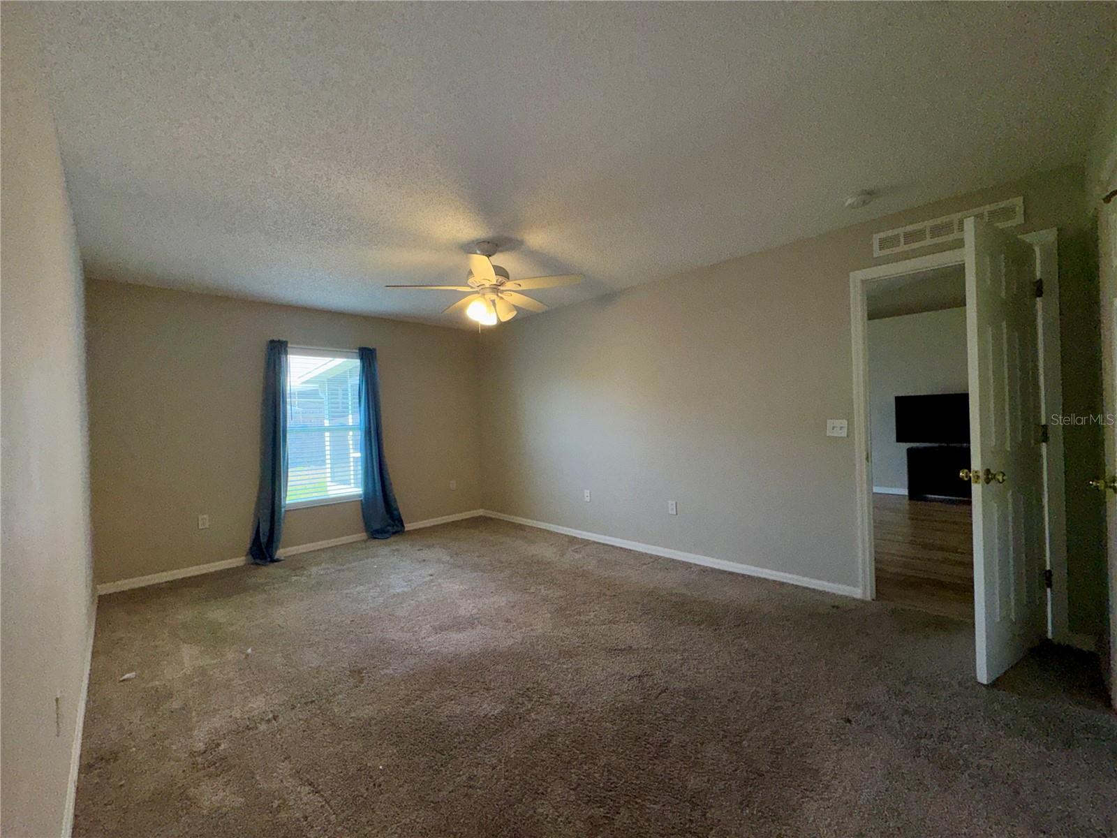 Image 13 of 32 For 12626 Lake Vista Drive