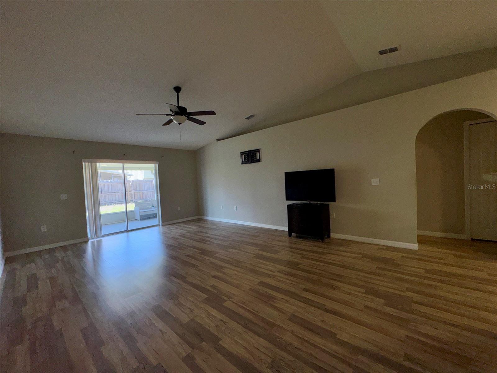 Image 9 of 32 For 12626 Lake Vista Drive