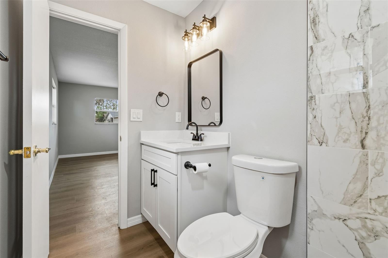 Listing photo id 25 for 3817 Twilight Drive