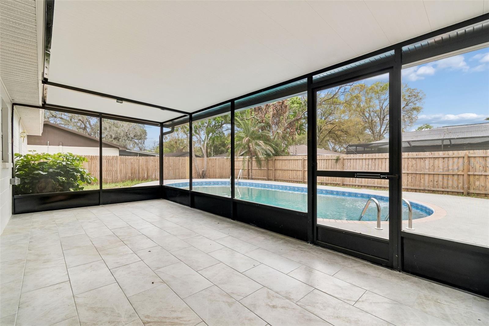 Listing photo id 29 for 3817 Twilight Drive