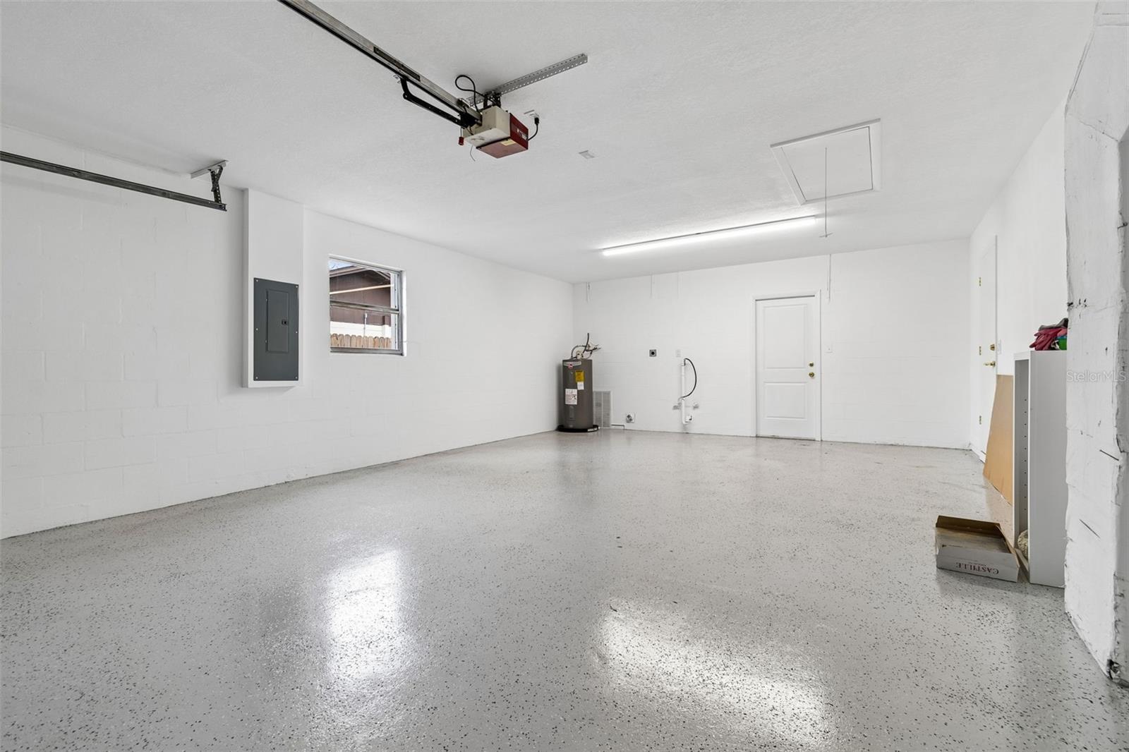 Listing photo id 31 for 3817 Twilight Drive