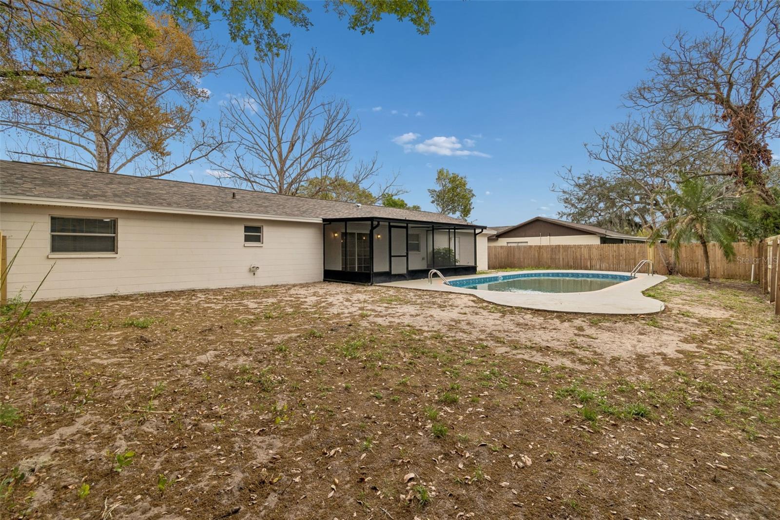 Listing photo id 39 for 3817 Twilight Drive