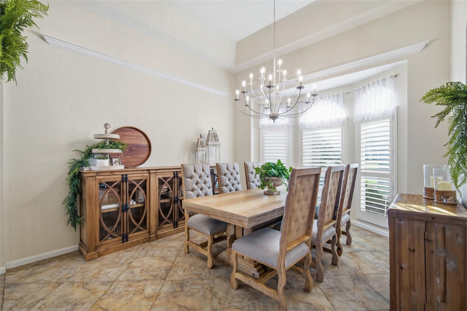 Image 12 of 51 For 2714 Barret Avenue