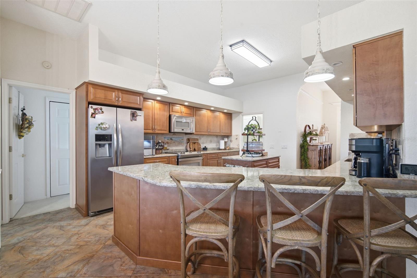 Image 15 of 51 For 2714 Barret Avenue