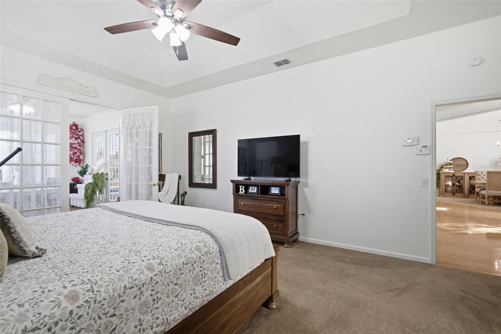 Image 27 of 51 For 2714 Barret Avenue