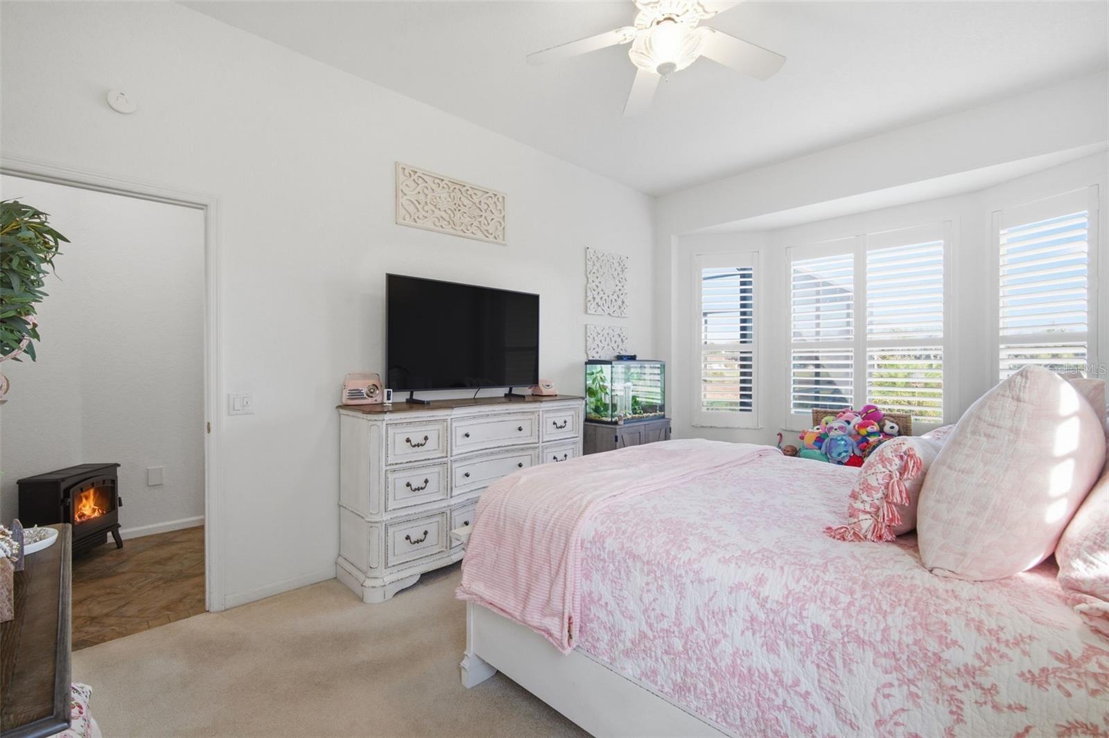 Image 31 of 51 For 2714 Barret Avenue