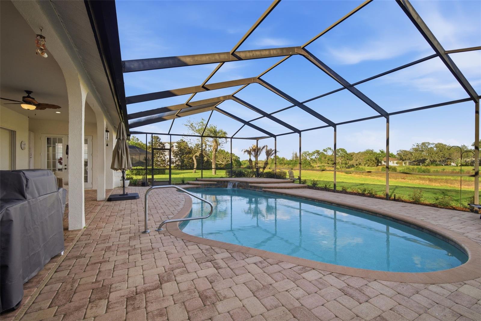 Image 35 of 51 For 2714 Barret Avenue