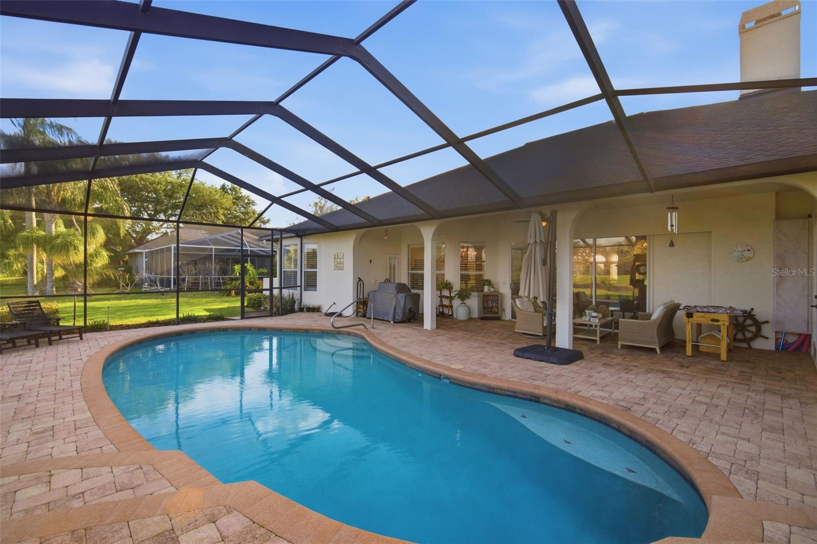 Image 37 of 51 For 2714 Barret Avenue