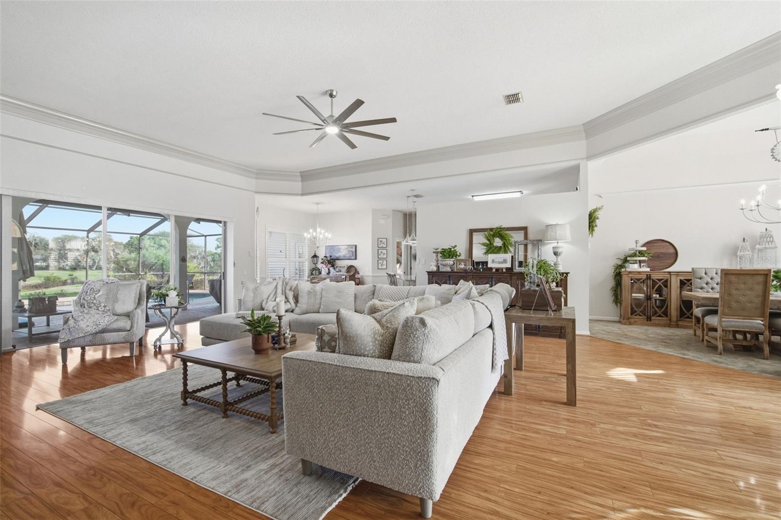 Image 8 of 51 For 2714 Barret Avenue