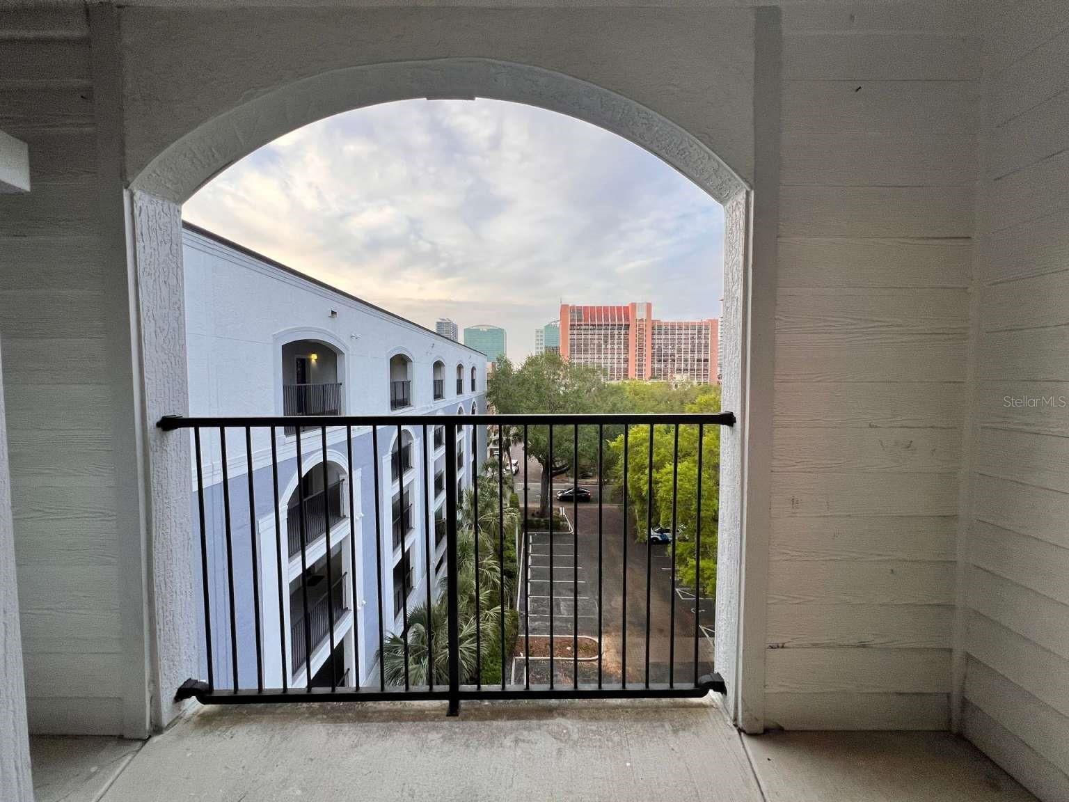 Image 14 of 16 For 206 South Street 6018