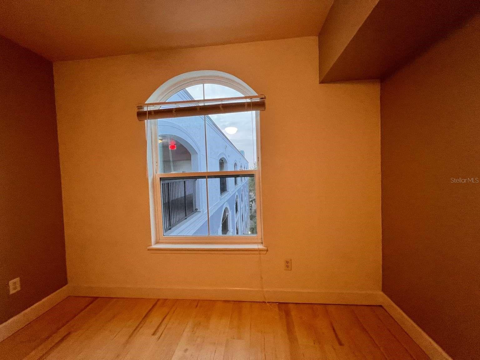 Image 15 of 16 For 206 South Street 6018