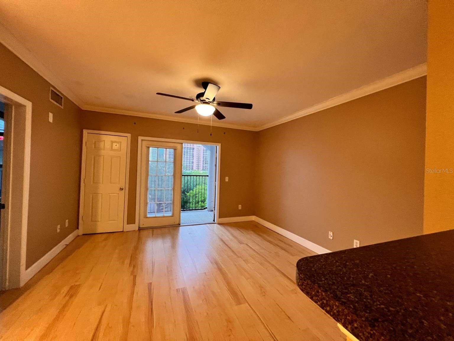 Image 5 of 16 For 206 South Street 6018