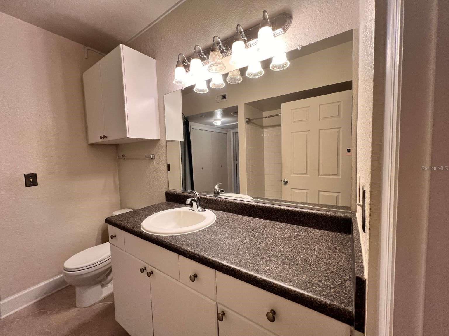 Image 6 of 16 For 206 South Street 6018