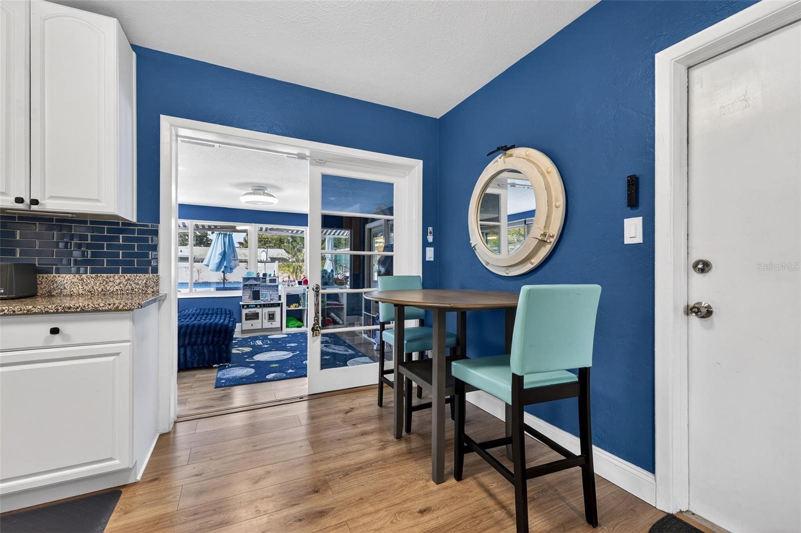 Image 13 of 33 For 2530 51st Street N