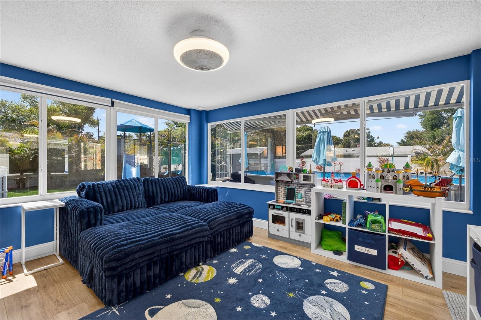 Image 16 of 33 For 2530 51st Street N