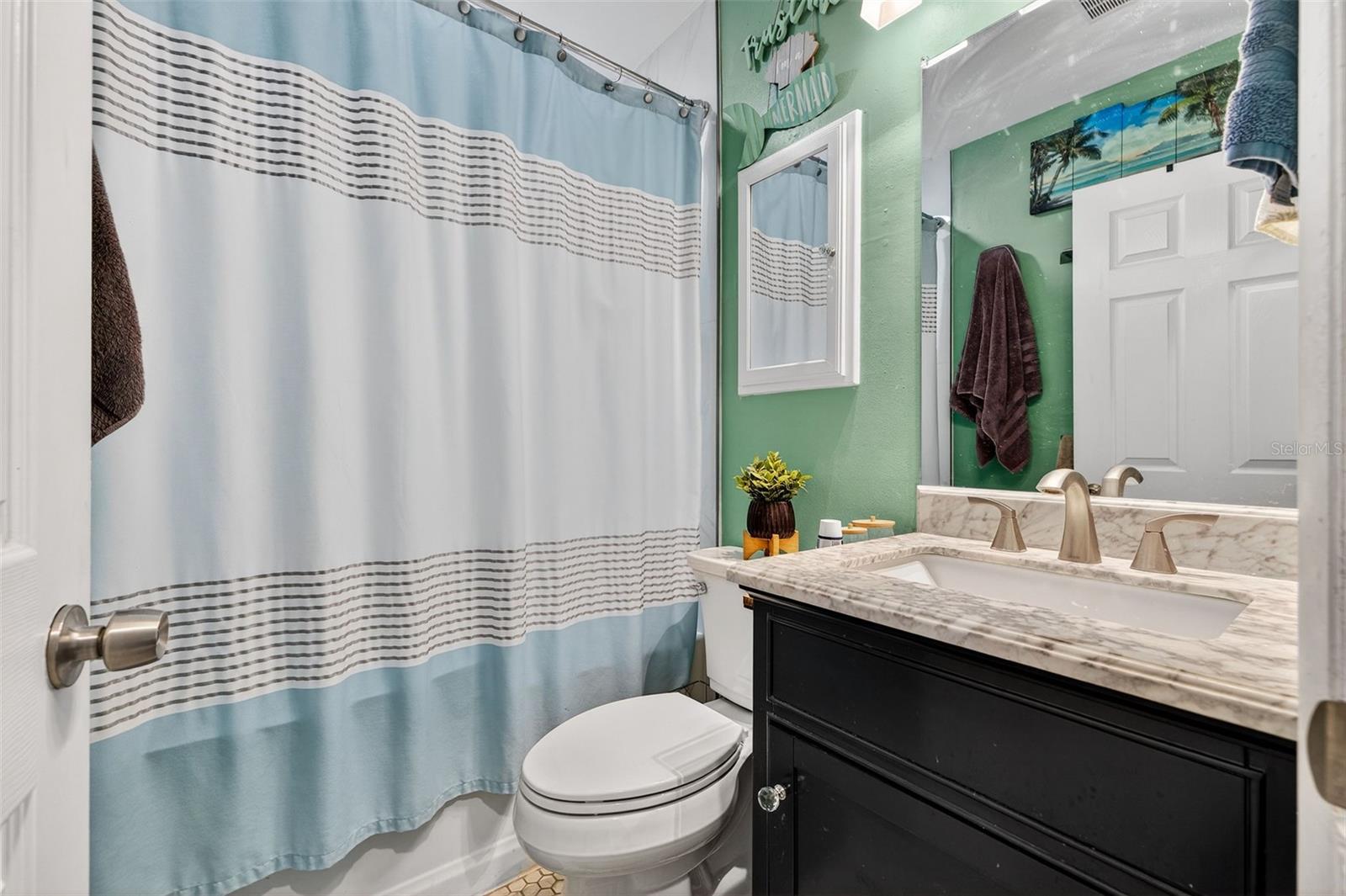 Image 18 of 33 For 2530 51st Street N