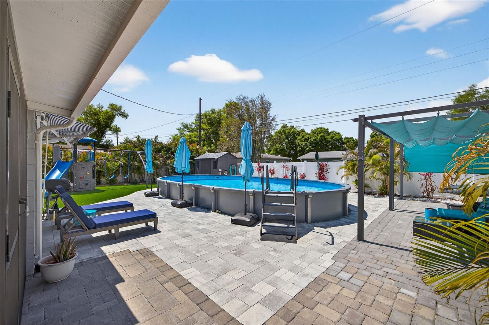 Image 23 of 33 For 2530 51st Street N