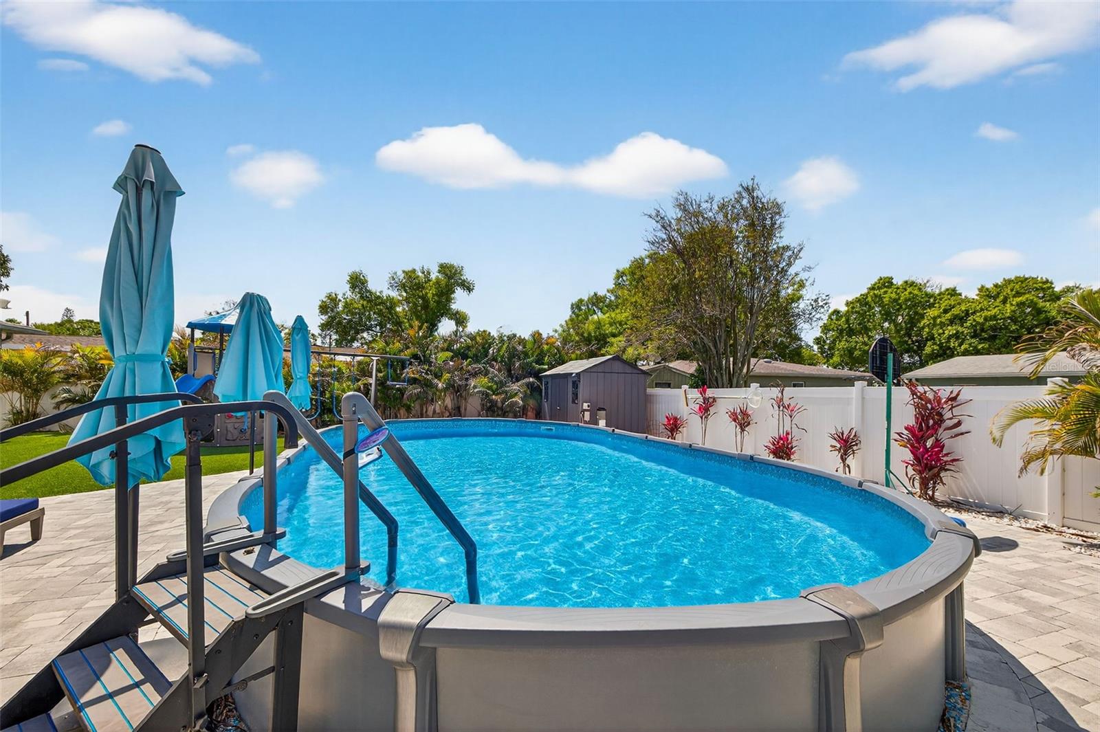 Image 28 of 33 For 2530 51st Street N