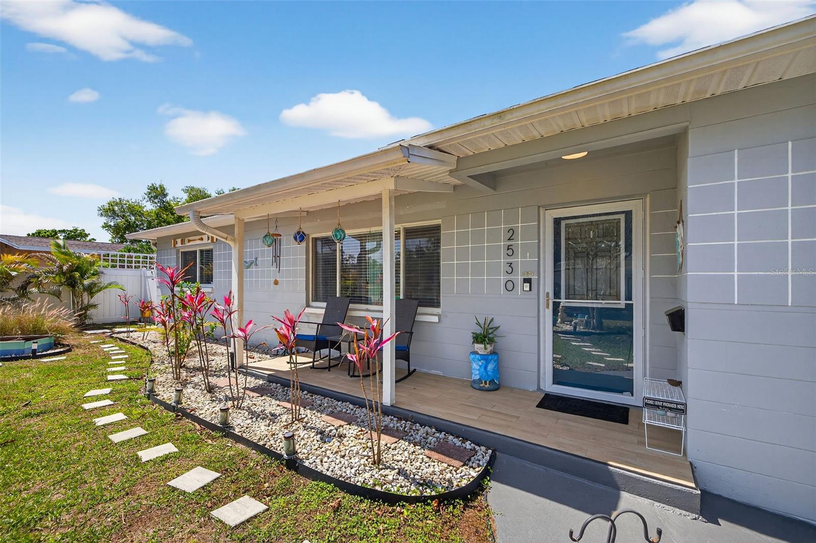 Image 3 of 33 For 2530 51st Street N