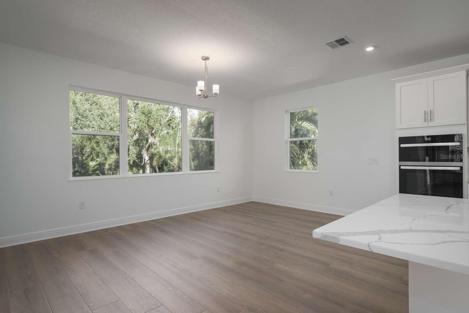 Image 12 of 41 For 318 Rafael Boulevard Ne