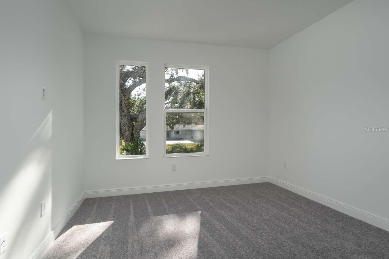 Image 15 of 41 For 318 Rafael Boulevard Ne