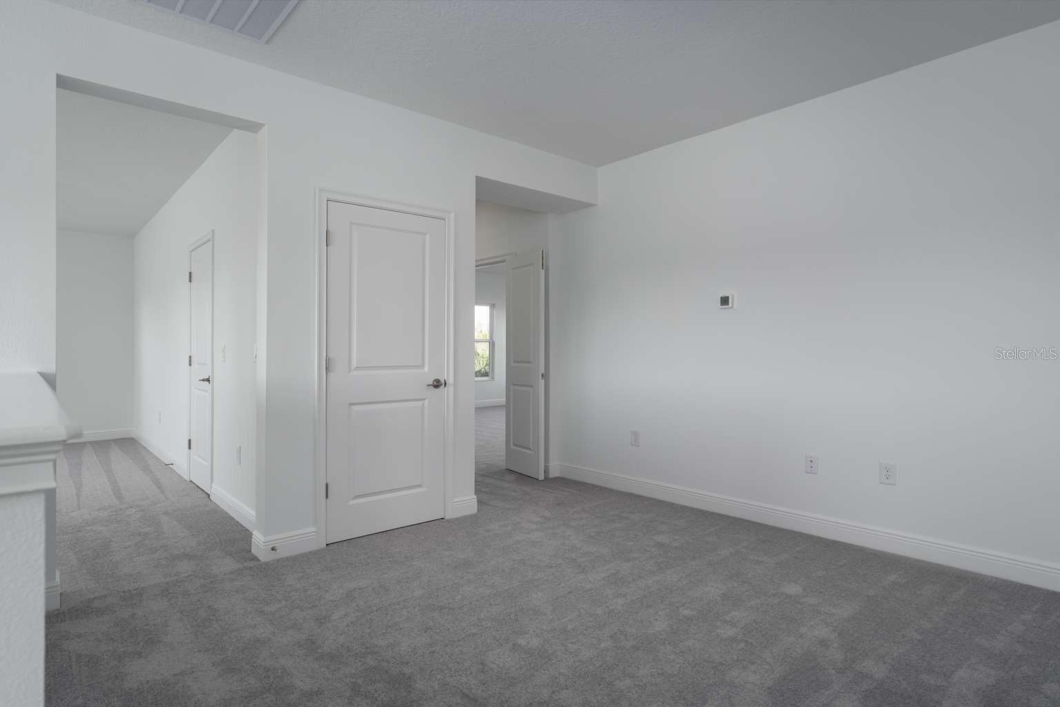 Image 17 of 41 For 318 Rafael Boulevard Ne