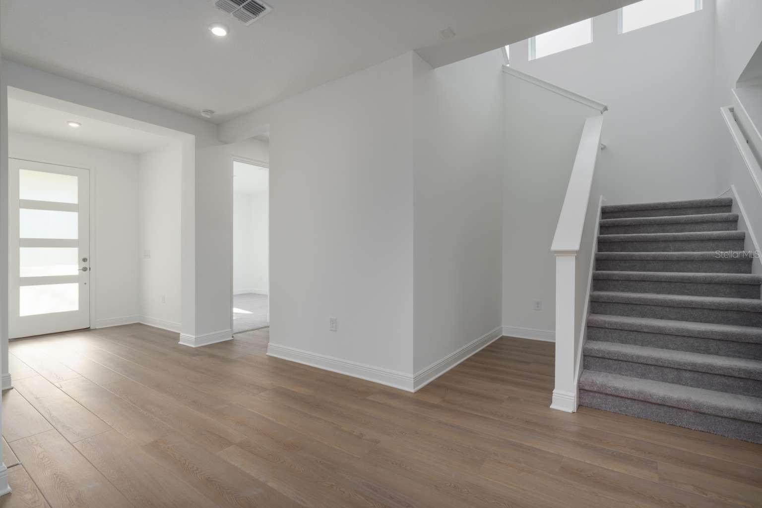 Image 4 of 41 For 318 Rafael Boulevard Ne