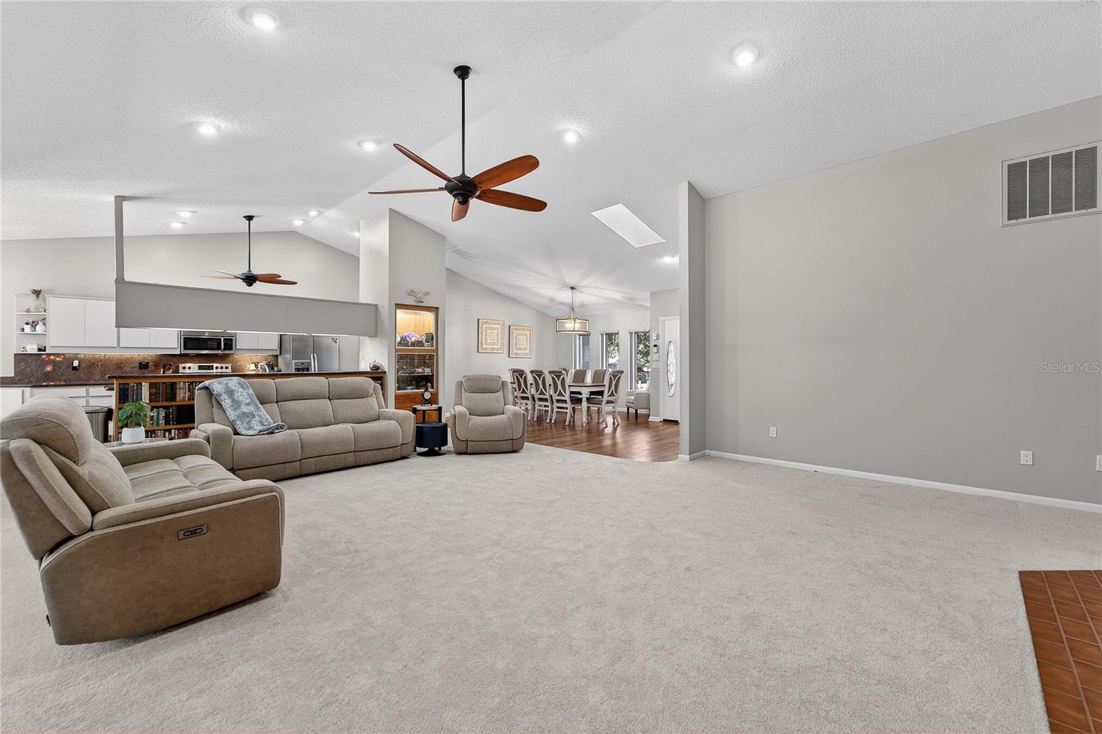 Image 14 of 72 For 23 Chinkapin Circle