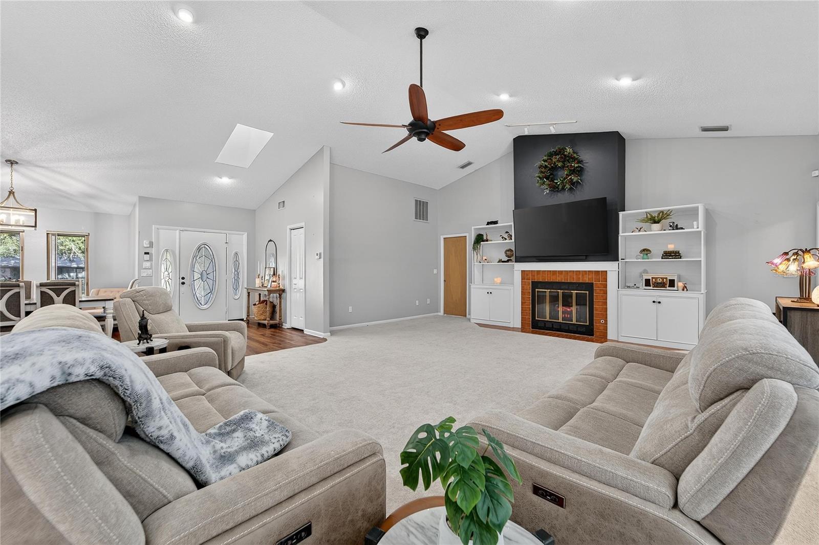 Image 3 of 72 For 23 Chinkapin Circle