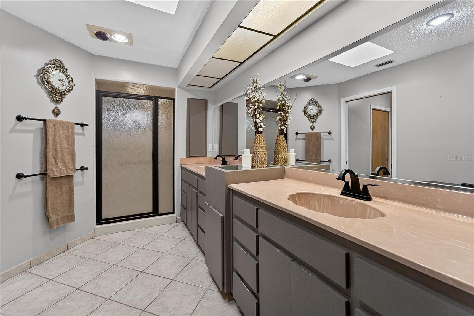 Image 38 of 72 For 23 Chinkapin Circle