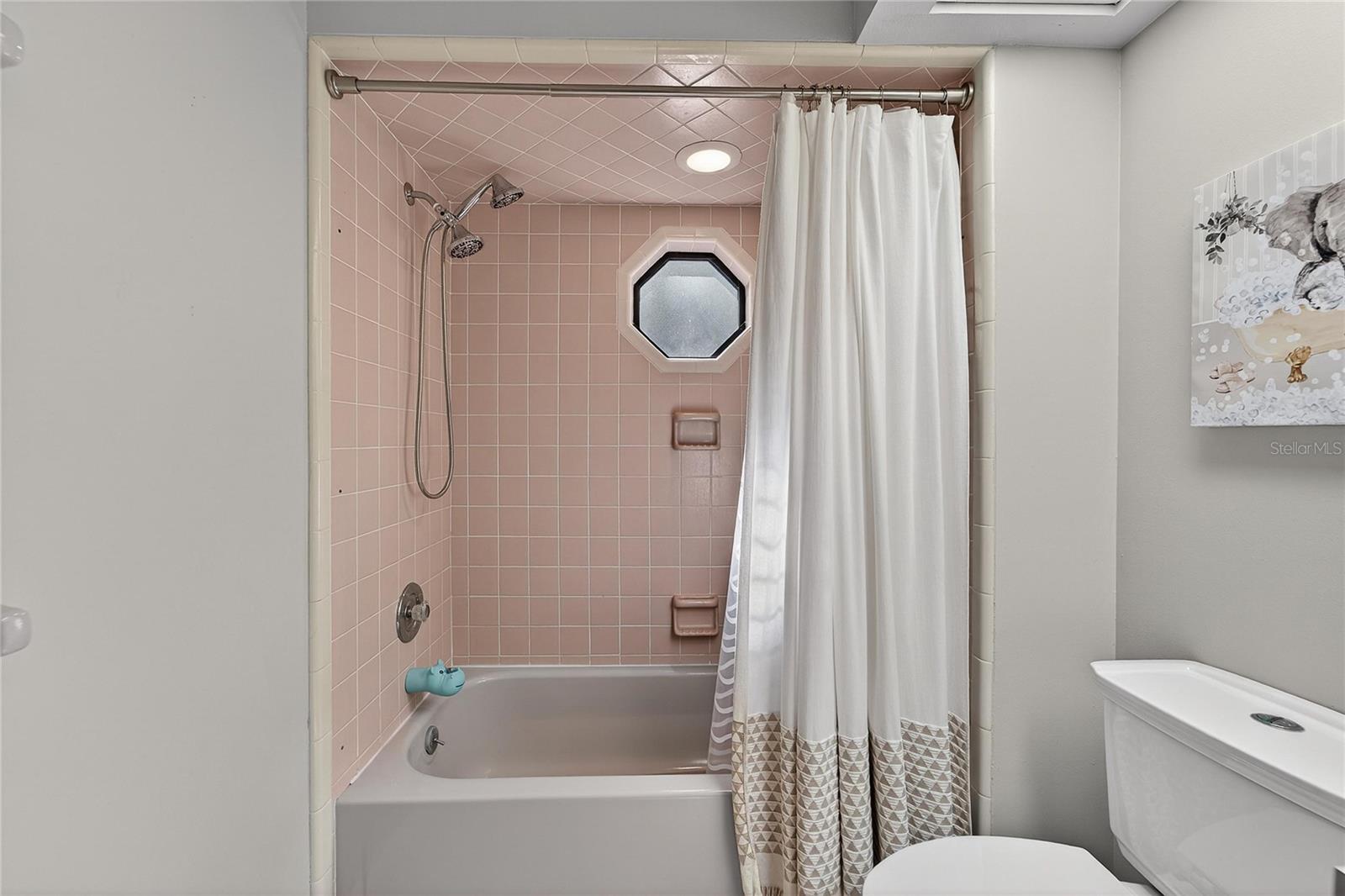 Image 43 of 72 For 23 Chinkapin Circle