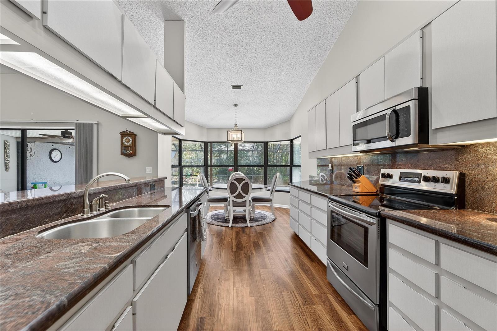 Image 5 of 72 For 23 Chinkapin Circle