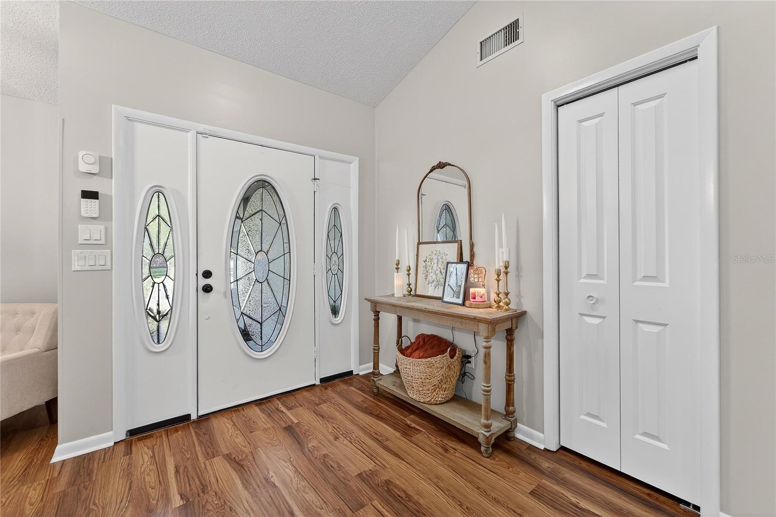 Image 6 of 72 For 23 Chinkapin Circle