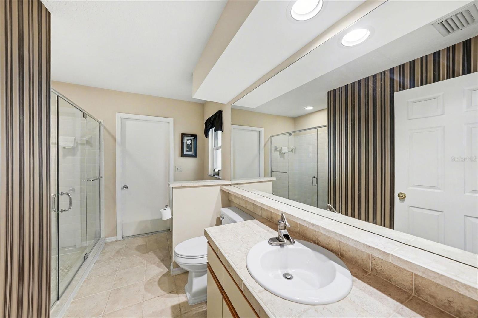 Image 25 of 38 For 12804 Wallingford Drive