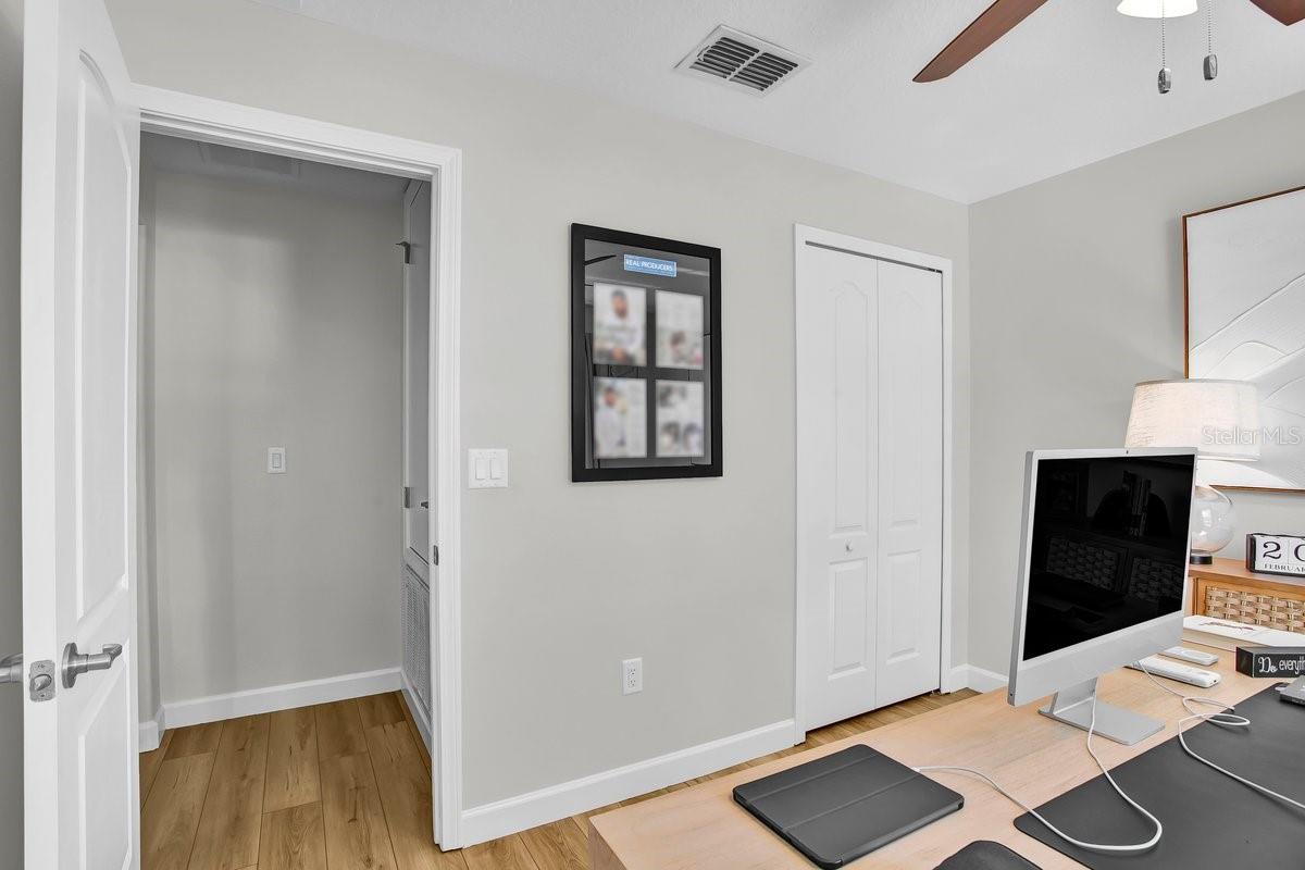 Image 26 of 42 For 18565 Strombury Drive