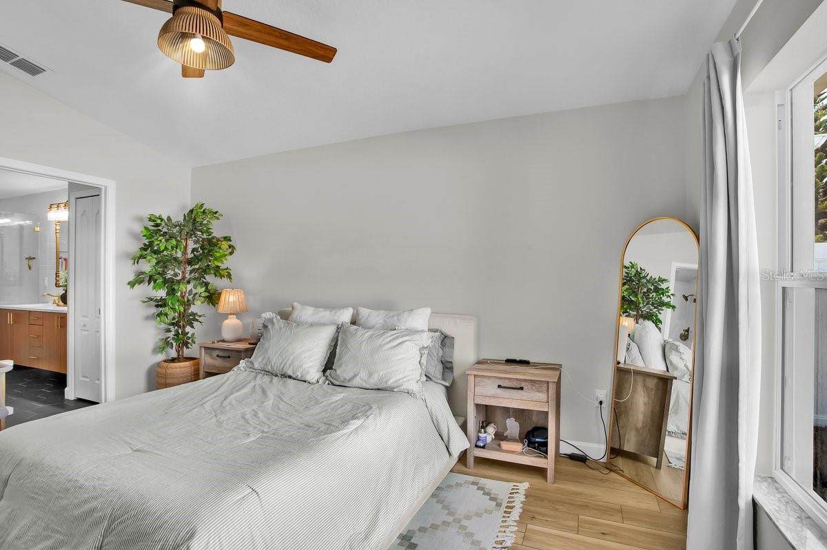 Image 27 of 42 For 18565 Strombury Drive