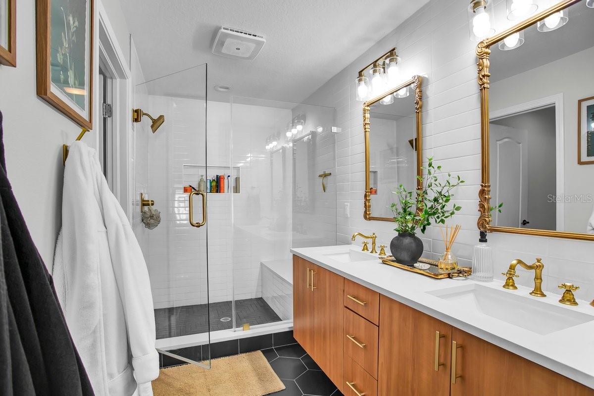 Image 31 of 42 For 18565 Strombury Drive