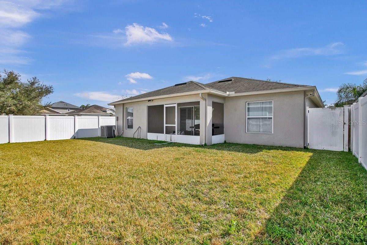 Image 40 of 42 For 18565 Strombury Drive