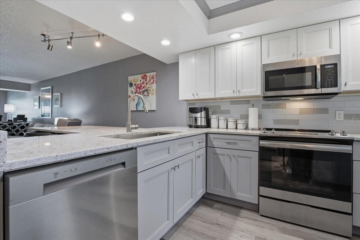 Image 9 of 37 For 2400 Winding Creek Boulevard 20a