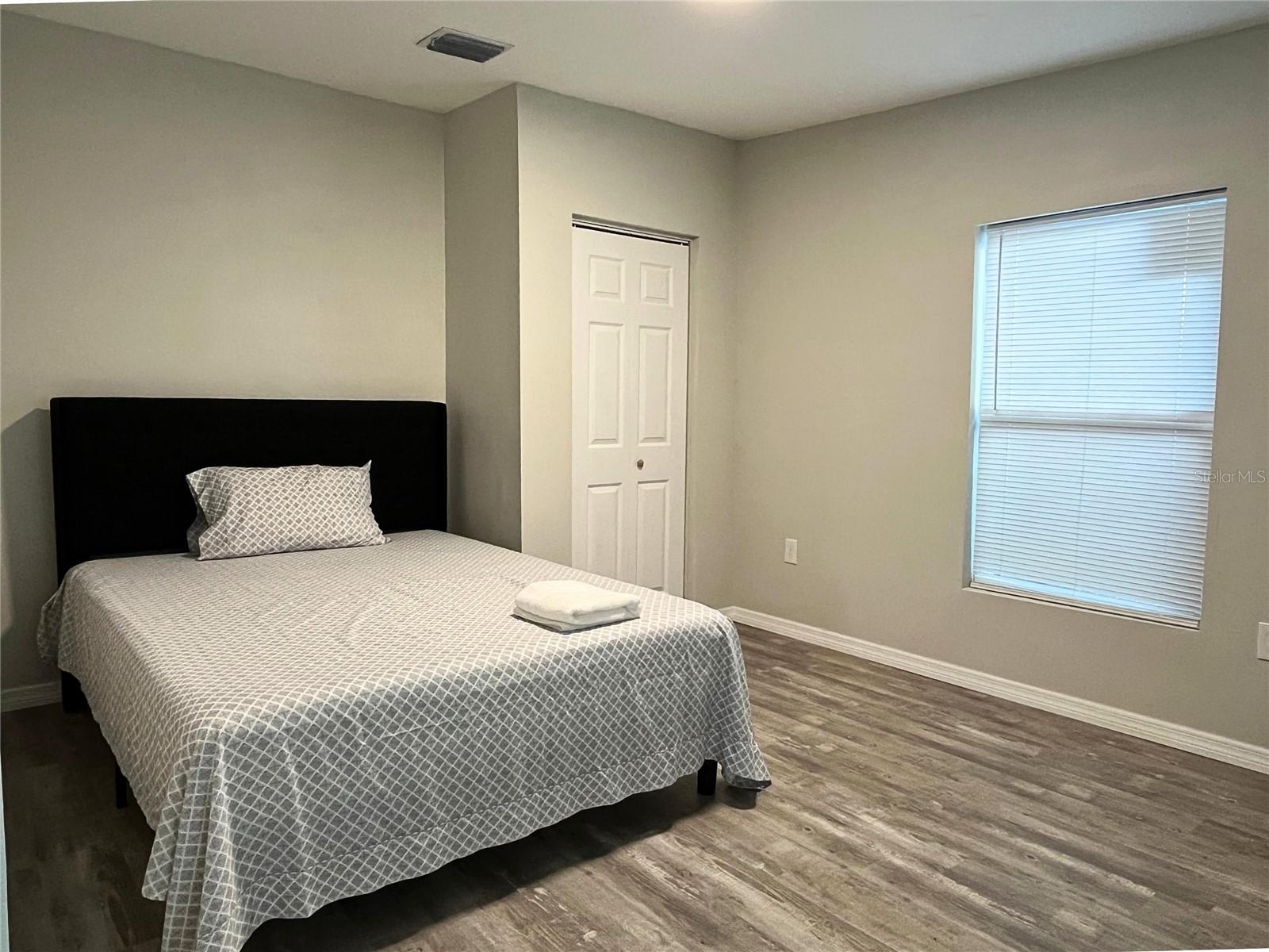 Image 6 of 16 For 1039 Missouri Avenue