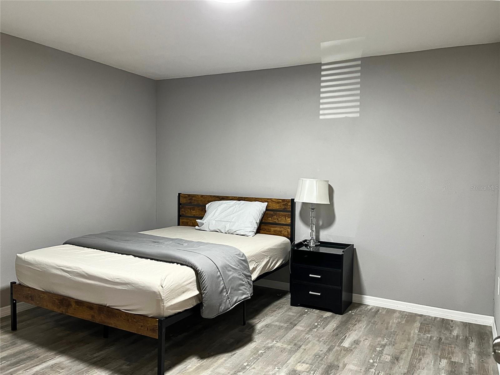 Image 7 of 16 For 1039 Missouri Avenue