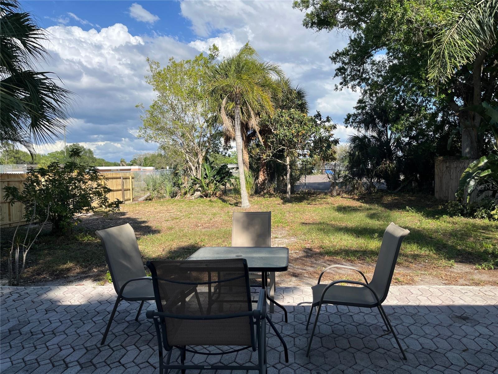 Image 9 of 16 For 1039 Missouri Avenue