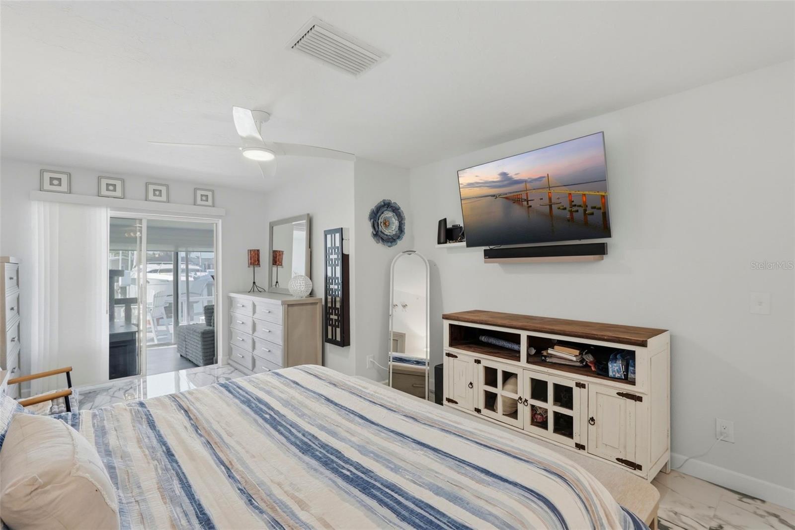 Image 15 of 31 For 573 Boca Ciega Point Boulevard N