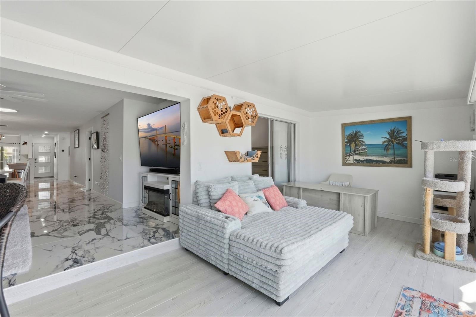 Image 23 of 31 For 573 Boca Ciega Point Boulevard N