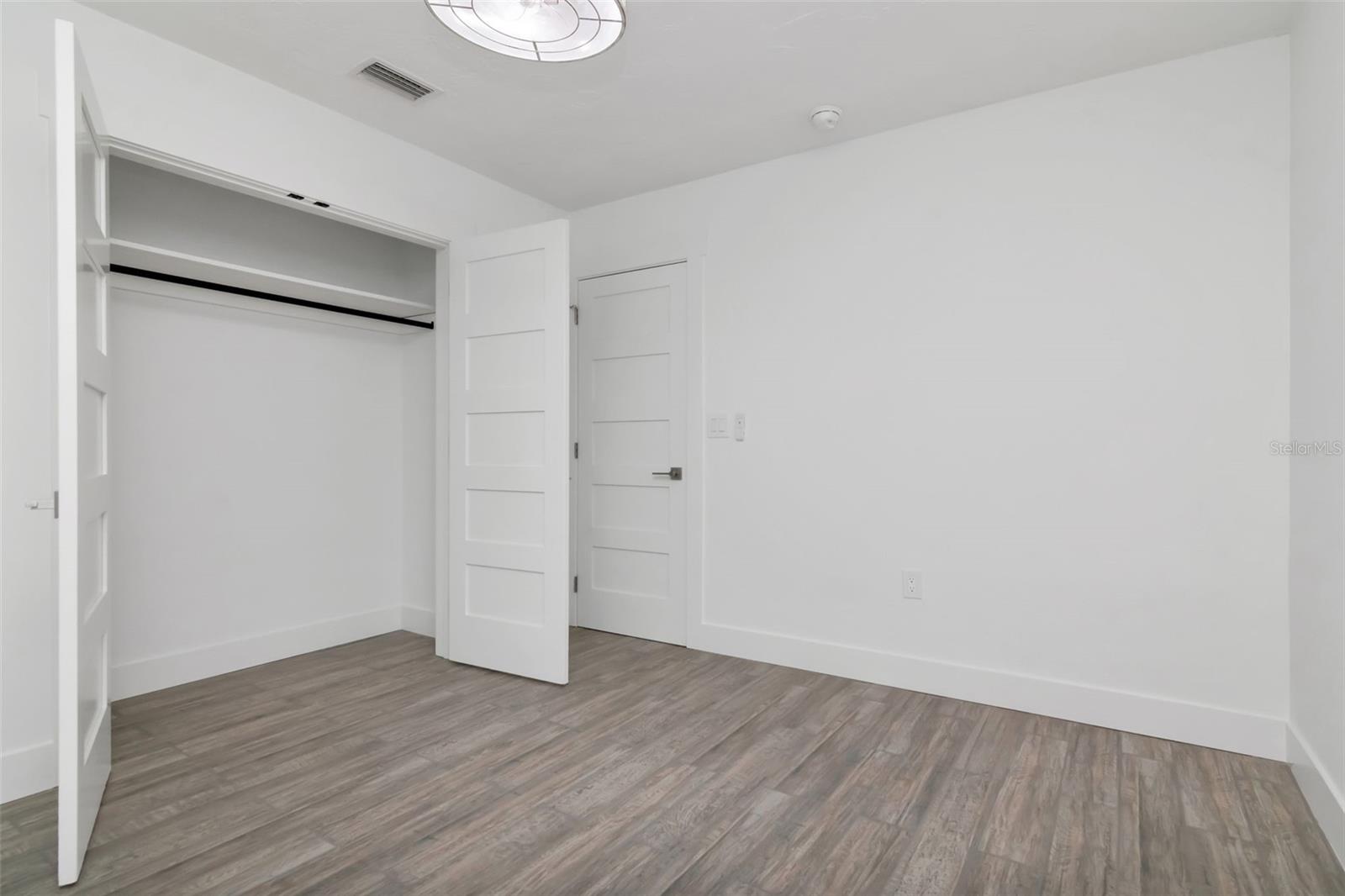 Image 22 of 58 For 1840 Douglas Avenue